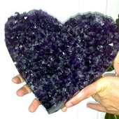 Uruguay Minerals. Marcos Lorenzelli S.R.L. Amethyst Hearts