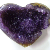 Uruguay Minerals. Marcos Lorenzelli S.R.L. Amethyst Hearts